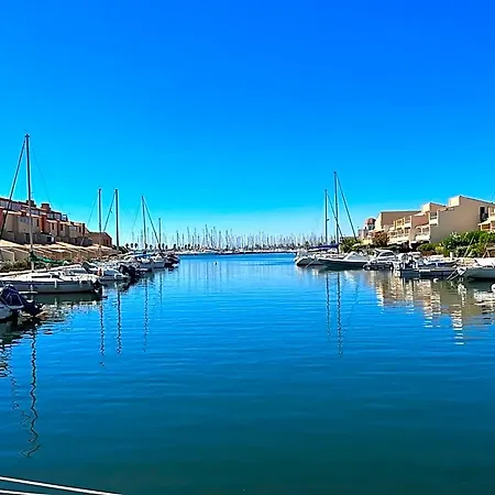 Port De Appartement Gruissan